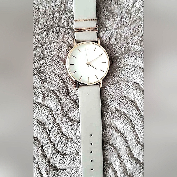 Watch From Bizou - Picture 1 of 1